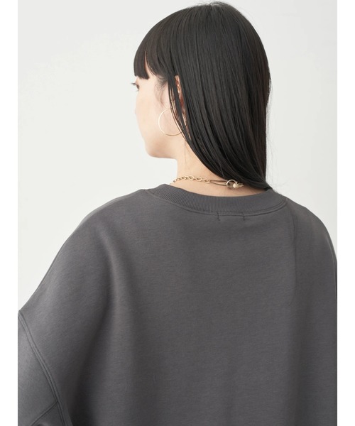 earth music&ecology(アースミュージックアンドエコロジー)の「裏起毛ロゴBIGスウェット(Tシャツ/カットソー・レディース・ベージュ/チャコールグレー/アイボリー・FREE)」の15枚目の写真