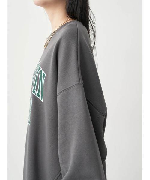 earth music&ecology(アースミュージックアンドエコロジー)の「裏起毛ロゴBIGスウェット(Tシャツ/カットソー・レディース・ベージュ/チャコールグレー/アイボリー・FREE)」の16枚目の写真