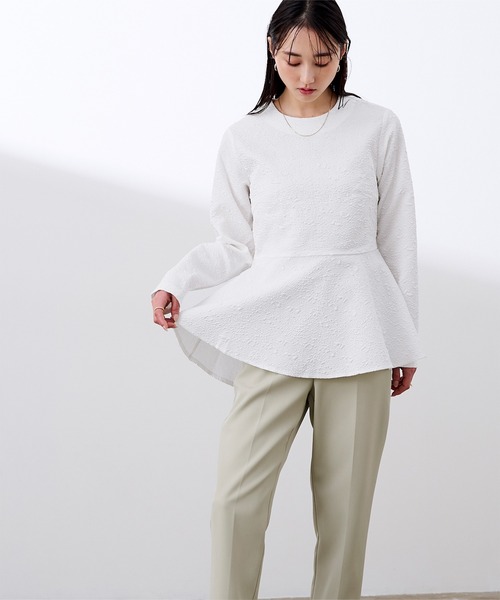 UR'S（ユアーズ）の「ふくれジャガードクルーネックペプラムプルオーバー（Tシャツ/カットソー・レディース・ホワイト/ブラック/グレイッシュベージュ・L/S/M）」の22枚目の写真