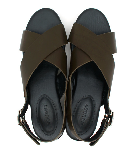 MOUSSY（マウジー）の「FLAT CROSS SANDAL（サンダル・レディース・ブラック/カーキ系・MEDIUM/SMALL/LARGE）」の3枚目の写真