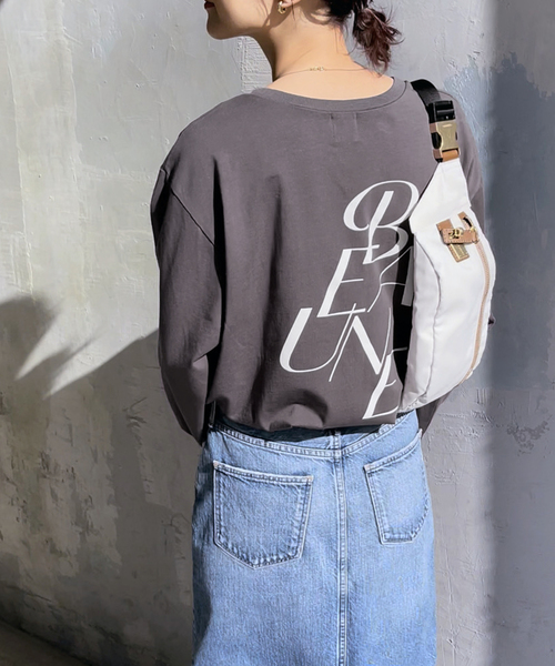 Spick & Span（スピックアンドスパン）の「バックロゴロンT（Tシャツ/カットソー・レディース・ホワイト/チャコールグレー・FREE）」の14枚目の写真