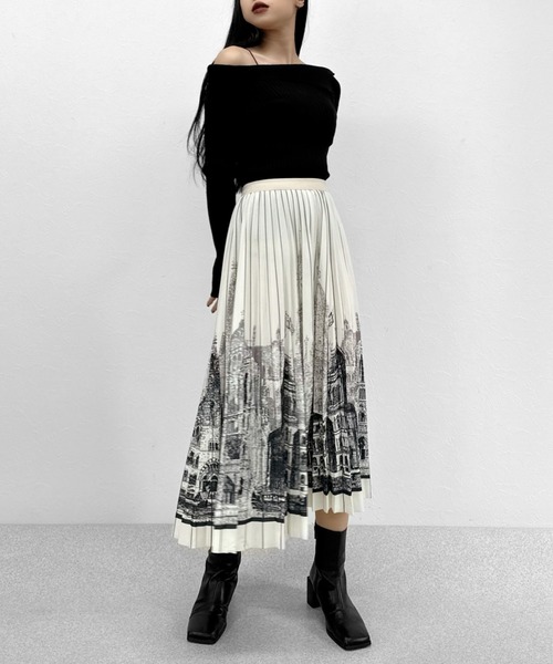 LVEU.(ラブユ.)の「【ZOZOTOWN限定】Asymmetric off-shoulder knit / アシンメトリーオフショルダーニット(ニット/セーター・レディース・グレー/ブラック・FREE)」の3枚目の写真