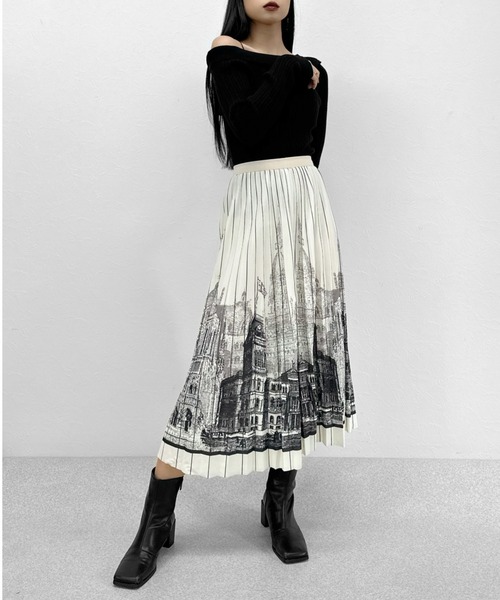 LVEU.(ラブユ.)の「【ZOZOTOWN限定】Asymmetric off-shoulder knit / アシンメトリーオフショルダーニット(ニット/セーター・レディース・グレー/ブラック・FREE)」の5枚目の写真