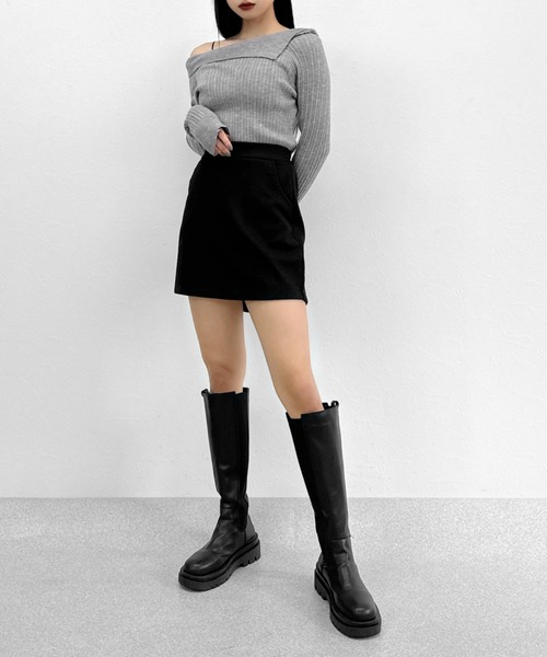 LVEU.(ラブユ.)の「【ZOZOTOWN限定】Asymmetric off-shoulder knit / アシンメトリーオフショルダーニット(ニット/セーター・レディース・グレー/ブラック・FREE)」の11枚目の写真