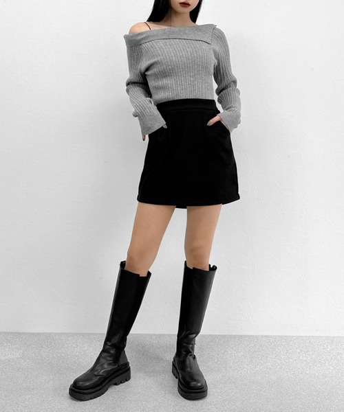 LVEU.(ラブユ.)の「【ZOZOTOWN限定】Asymmetric off-shoulder knit / アシンメトリーオフショルダーニット(ニット/セーター・レディース・グレー/ブラック・FREE)」の12枚目の写真