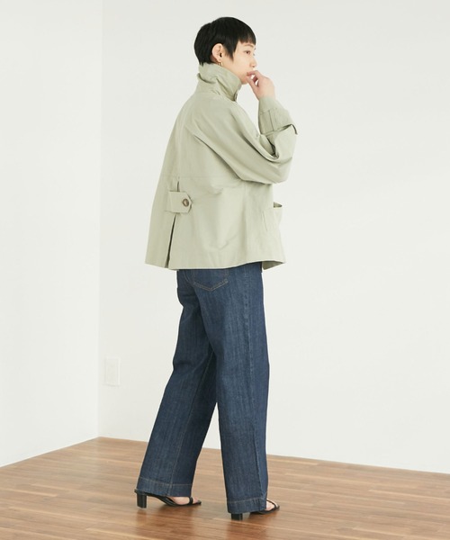 Doux archives（ドゥアルシーヴ）の「ガンフラップショートトレンチコート（トレンチコート・レディース・ベージュ/グレイッシュベージュ・FREE）」の14枚目の写真