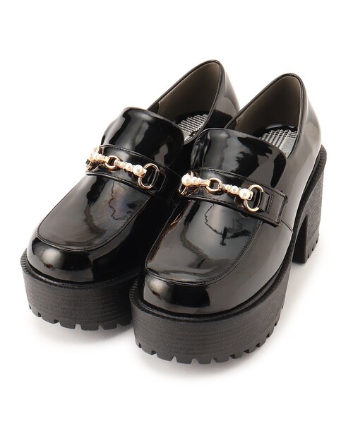 cs T&P(シーエスティーアンドピー)の「フェイクパール厚底ビットローファー(パンプス・レディース・ブラック系1/ダークブラウン系1/アイボリー系1・S/M/L/LL)」の1枚目の写真