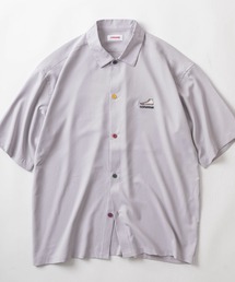 CONVERSE（コンバース）の「【CONVERSE/コンバース】ワンポイント スニーカーロゴ刺繍 とろみ生地 レギュラーカラー半袖シャツ/ビッグシルエット（シャツ/ブラウス・メンズ）」