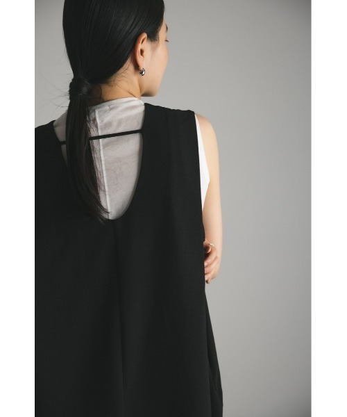 STYLEMIXER（スタイルミキサー）の「ディープUフレアワンピース（ワンピース・レディース・オレンジ/ライトベージュ/ブラック・SMALL/MEDIUM）」の8枚目の写真