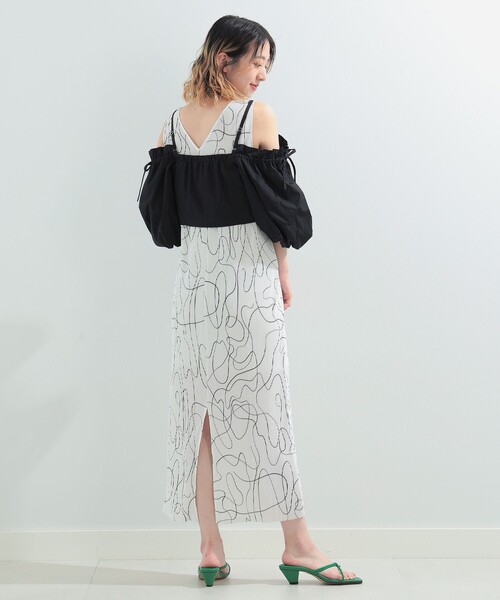 Ray BEAMS（レイビームス）の「Ray BEAMS / ライン プリント プリーツ ワンピース（ワンピース・レディース・ホワイト/ラベンダー・ONE SIZE）」の3枚目の写真