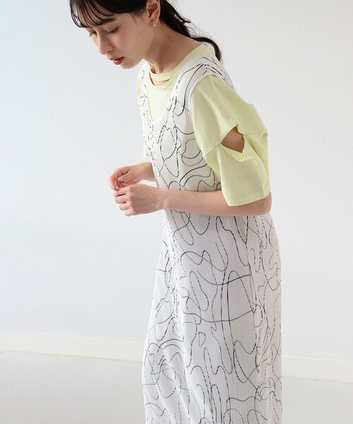 Ray BEAMS（レイビームス）の「Ray BEAMS / ライン プリント プリーツ ワンピース（ワンピース・レディース・ホワイト/ラベンダー・ONE SIZE）」の18枚目の写真