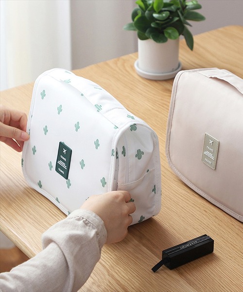 BAYBLO(ベイブロ)の「(SB)【多収納】で【吊り下げ可能】な バッグインバッグ フラップ トラベルポーチ(トラベルグッズ・レディース・ブラック/グレー/ベージュ/ホワイト系その他・FREE)」の2枚目の写真
