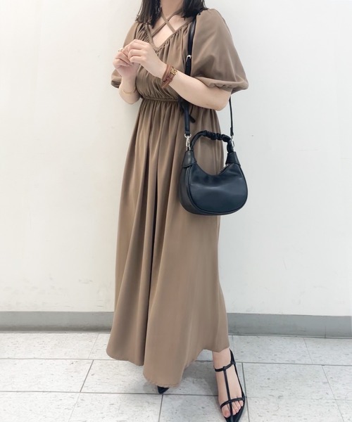 JUNOAH（ジュノア）の「クロスリボン2wayウエストギャザーフレアワンピース（ワンピース・レディース・ライトベージュ/ブラック/モカ・MEDIUM/LARGE/X-LARGE）」の13枚目の写真