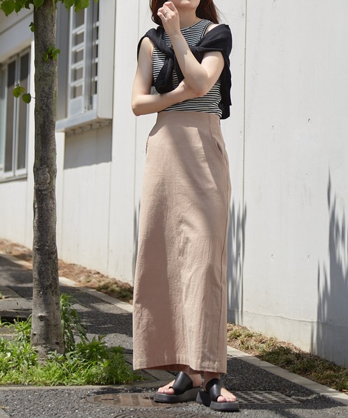 Shelly island（シェリーアイランド）の「コットンエンボスロングタイトスカート（スカート・レディース・ブラック/ブルー/ベージュ・M）」の6枚目の写真