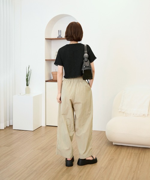 UNE MANSION（ユヌマンション）の「ノーカラータッセルツイードクロップドジャケット（ブルゾン・レディース・ブラック/ライトブルー・FREE）」の7枚目の写真