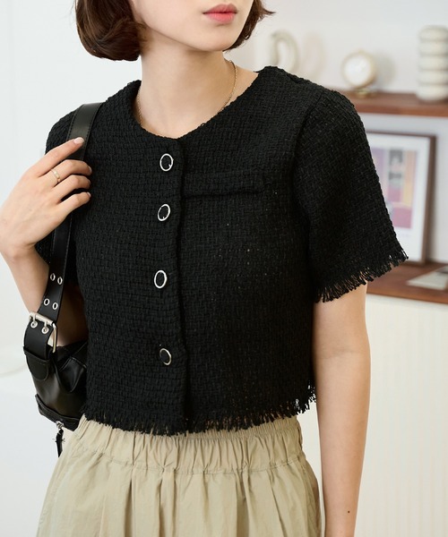 UNE MANSION（ユヌマンション）の「ノーカラータッセルツイードクロップドジャケット（ブルゾン・レディース・ブラック/ライトブルー・FREE）」の17枚目の写真