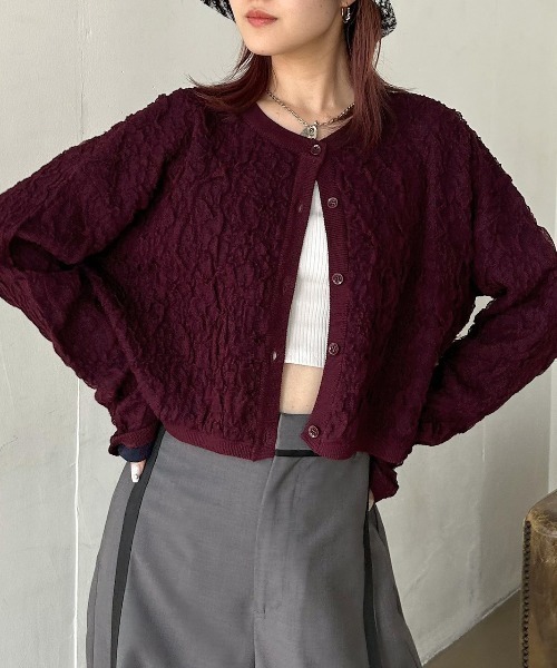 PAGEBOY(ページボーイ)の「3Dジャガードショートカーディガン(カーディガン/ボレロ・レディース・ブラック/ボルドー/オフホワイト・FREE)」の3枚目の写真