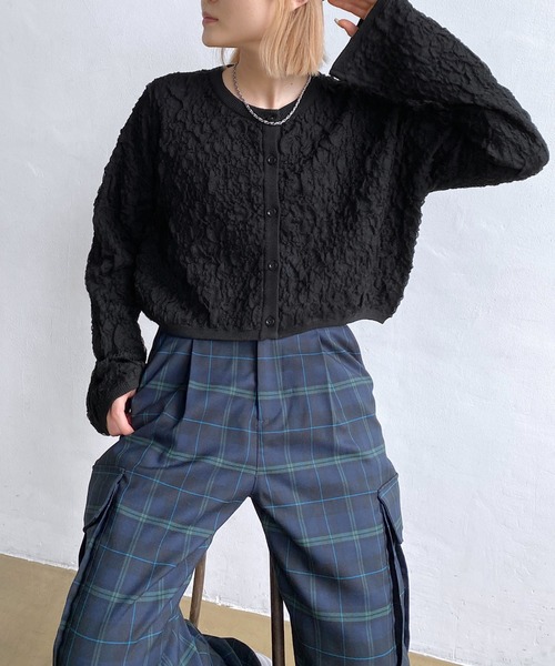 PAGEBOY(ページボーイ)の「3Dジャガードショートカーディガン(カーディガン/ボレロ・レディース・ブラック/ボルドー/オフホワイト・FREE)」の11枚目の写真