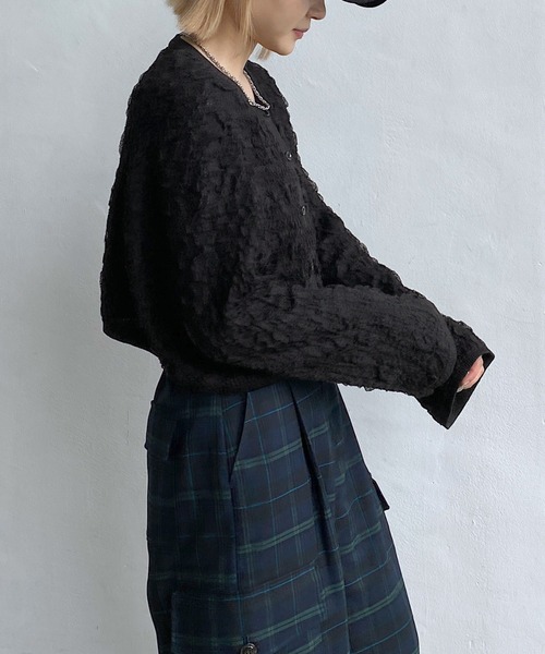 PAGEBOY(ページボーイ)の「3Dジャガードショートカーディガン(カーディガン/ボレロ・レディース・ブラック/ボルドー/オフホワイト・FREE)」の9枚目の写真