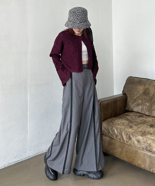 PAGEBOY(ページボーイ)の「3Dジャガードショートカーディガン(カーディガン/ボレロ・レディース・ブラック/ボルドー/オフホワイト・FREE)」の18枚目の写真