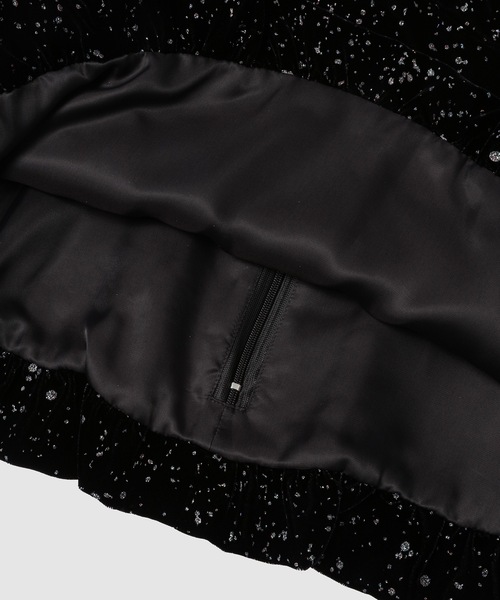 BELPER(ベルパー)の「VELVET CAMISOLE(キャミソール・レディース・ブラック/レッド・2)」の6枚目の写真