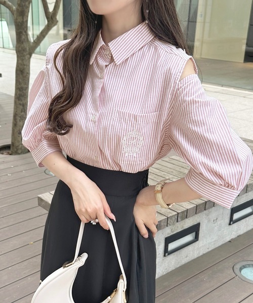 apres jour（アプレジュール）の「刺繍2WAYスリーブブラウス【ZOZOTOWN限定アイテム】（シャツ/ブラウス・レディース・オフホワイト/サックスブルー/ネイビー/ピンクベージュ/ピンク系その他・フリー/X-LARGE）」の5枚目の写真