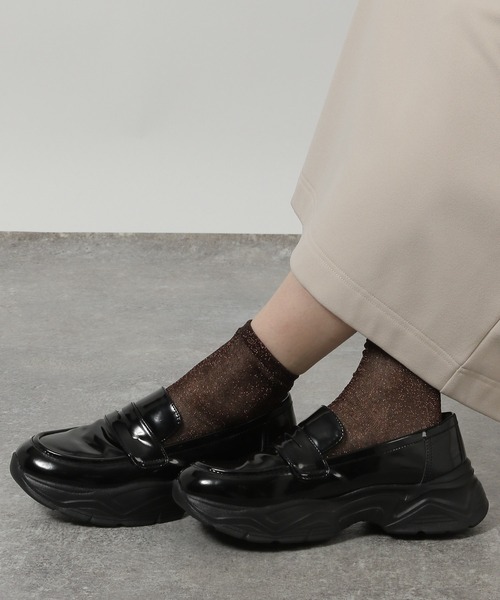 LAKOLE(ラコレ)の「シアーラメクルーソックス / 970284(ソックス/靴下・レディース・ライトグレー/ライトグリーン/ブラック/ライトブルー/ホワイト/サンドグレー/イエロー/ロイヤルブルー/ネイビー/桜/ブラウン・FREE)」の5枚目の写真