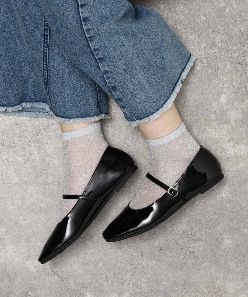 LAKOLE(ラコレ)の「シアーラメクルーソックス / 970284(ソックス/靴下・レディース・ライトグレー/ライトグリーン/ブラック/ライトブルー/ホワイト/サンドグレー/イエロー/ロイヤルブルー/ネイビー/桜/ブラウン・FREE)」の3枚目の写真