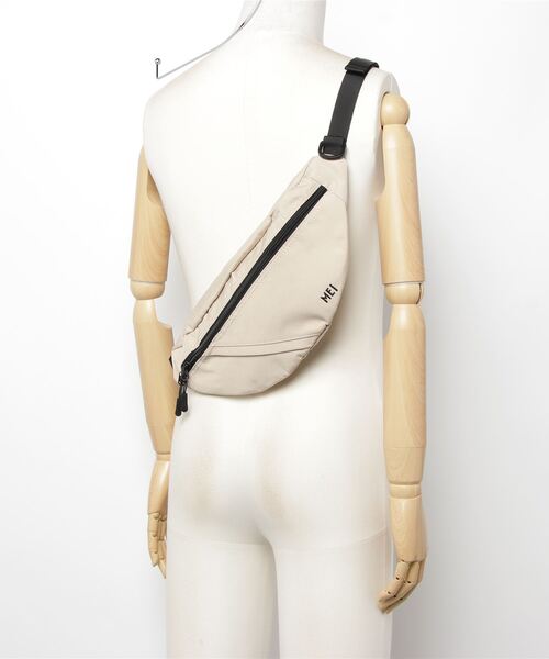 MEI（メイ）の「ST: MEI メイ  BOTTOMLINE ウエストバッグ（ボディバッグ/ウエストポーチ・レディース・ブラック/オリーブ/ベージュ/グレー/ブルー・FREE）」の9枚目の写真