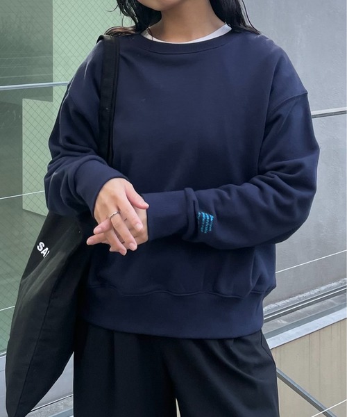 裏毛袖刺繍プルオーバー（スウェット）｜COLONY 2139（コロニートゥー