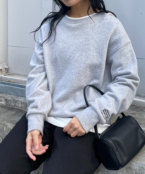 裏毛袖刺繍プルオーバー（スウェット）｜COLONY 2139（コロニートゥー