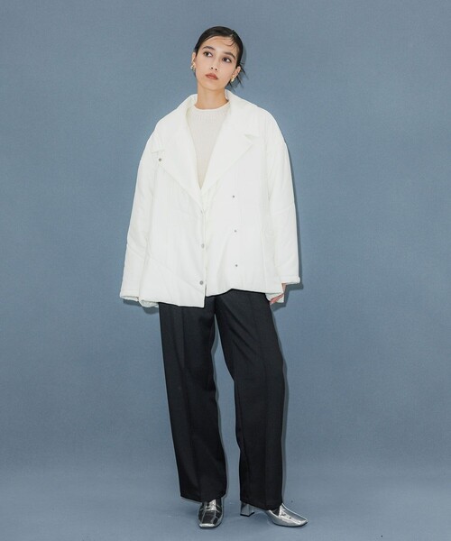 UNITED TOKYO（ユナイテッドトウキョウ）の「【WEB限定】アルテーションステッチコート｜防シワ/静電気防止/軽量/撥水加工中綿（ダウンジャケット/コート・レディース・ブラック/オフホワイト・1/2）」の16枚目の写真