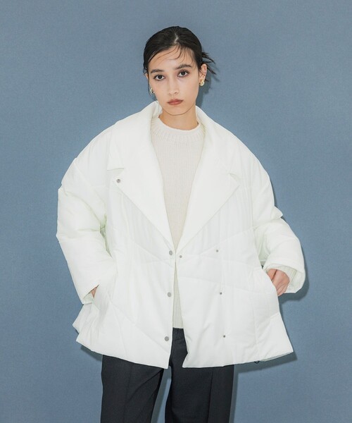 UNITED TOKYO（ユナイテッドトウキョウ）の「【WEB限定】アルテーションステッチコート｜防シワ/静電気防止/軽量/撥水加工中綿（ダウンジャケット/コート・レディース・ブラック/オフホワイト・1/2）」の18枚目の写真