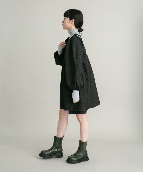 KBF（ケイビーエフ）の「タートルネックコンパクトカットソー（Tシャツ/カットソー・レディース・グレー/グリーン/オフホワイト・ONE）」の13枚目の写真