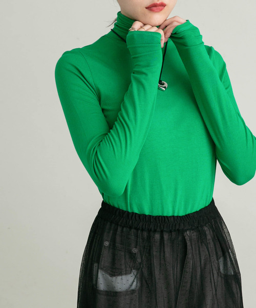 KBF（ケイビーエフ）の「タートルネックコンパクトカットソー（Tシャツ/カットソー・レディース・グレー/グリーン/オフホワイト・ONE）」の17枚目の写真