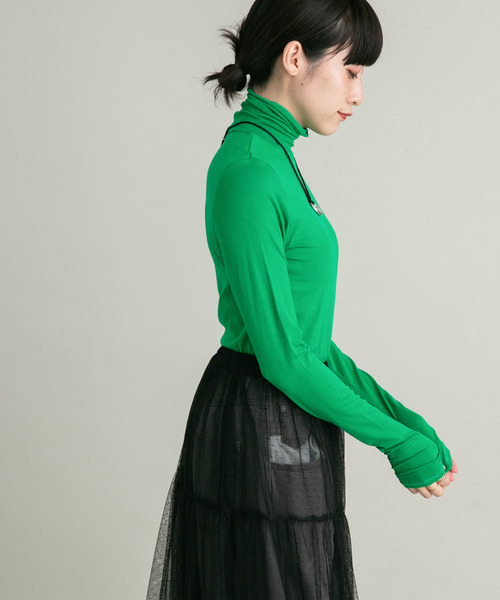 KBF（ケイビーエフ）の「タートルネックコンパクトカットソー（Tシャツ/カットソー・レディース・グレー/グリーン/オフホワイト・ONE）」の21枚目の写真