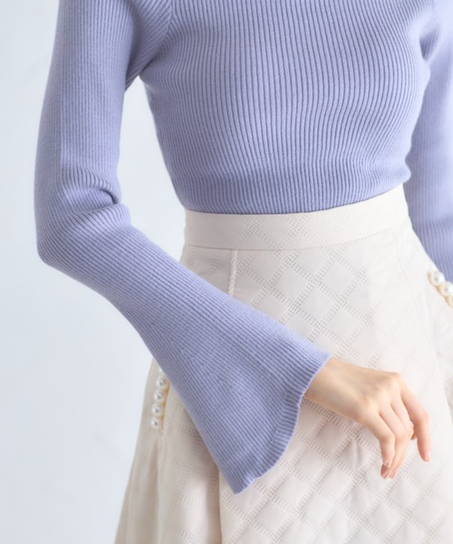 tocco closet(トッコ クローゼット)の「フレアスリーブハイネックリブニットプルオーバー(ニット/セーター・レディース・ライトブルー/オフホワイト/ピンク・M)」の11枚目の写真
