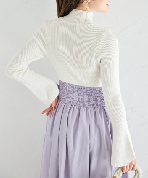 tocco closet(トッコ クローゼット)の「フレアスリーブハイネックリブニットプルオーバー(ニット/セーター・レディース・ライトブルー/オフホワイト/ピンク・M)」の5枚目の写真