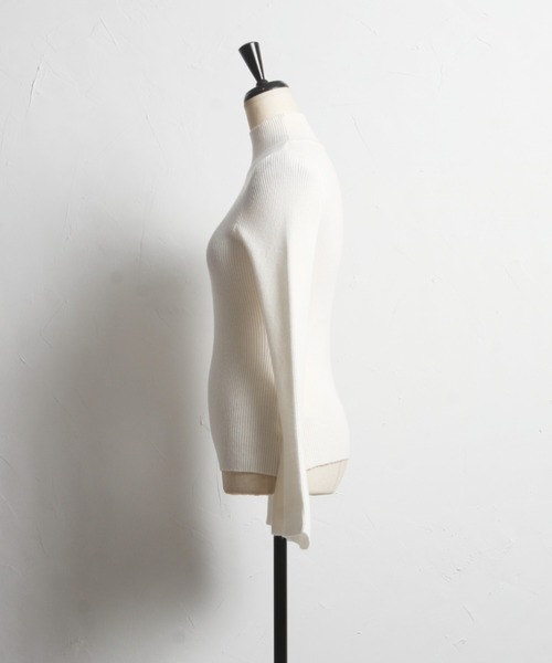 tocco closet(トッコ クローゼット)の「フレアスリーブハイネックリブニットプルオーバー(ニット/セーター・レディース・ライトブルー/オフホワイト/ピンク・M)」の18枚目の写真