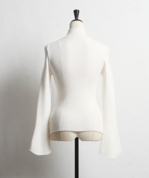 tocco closet(トッコ クローゼット)の「フレアスリーブハイネックリブニットプルオーバー(ニット/セーター・レディース・ライトブルー/オフホワイト/ピンク・M)」の19枚目の写真