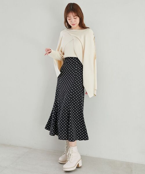 MAJESTIC LEGON(マジェスティックレゴン)の「バックレースアップマーメイドスカート(スカート・レディース・アイボリー/ブラック/ブラック系その他・MEDIUM)」の5枚目の写真