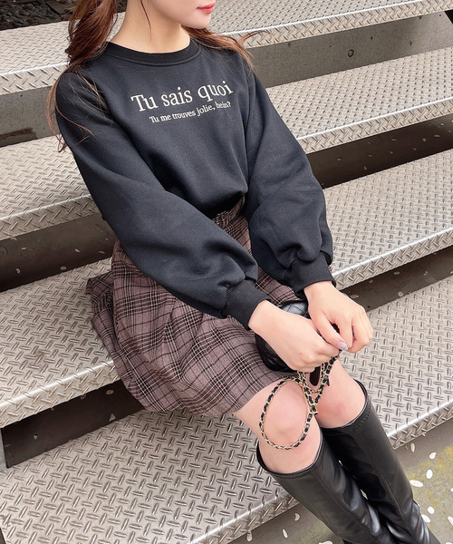 MIIA(ミーア)の「ロゴ刺繍ショート丈プルオーバー(Tシャツ/カットソー・レディース・ブラック/ピンク/オフホワイト・FREE)」の13枚目の写真