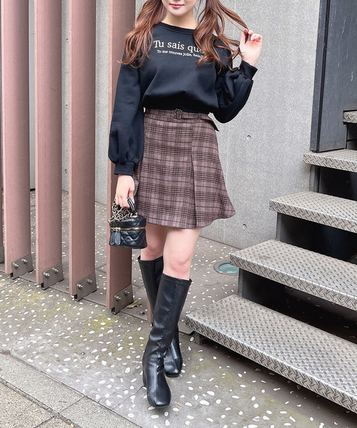 MIIA(ミーア)の「ロゴ刺繍ショート丈プルオーバー(Tシャツ/カットソー・レディース・ブラック/ピンク/オフホワイト・FREE)」の14枚目の写真