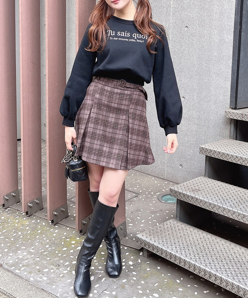 MIIA(ミーア)の「ロゴ刺繍ショート丈プルオーバー(Tシャツ/カットソー・レディース・ブラック/ピンク/オフホワイト・FREE)」の16枚目の写真
