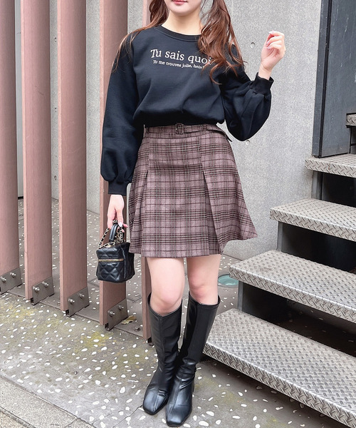 MIIA(ミーア)の「ロゴ刺繍ショート丈プルオーバー(Tシャツ/カットソー・レディース・ブラック/ピンク/オフホワイト・FREE)」の19枚目の写真