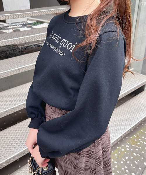 MIIA(ミーア)の「ロゴ刺繍ショート丈プルオーバー(Tシャツ/カットソー・レディース・ブラック/ピンク/オフホワイト・FREE)」の21枚目の写真