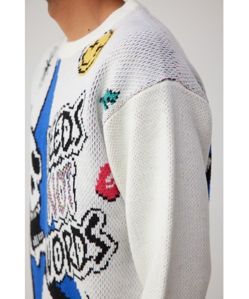 AZUL by moussy（アズールバイマウジー）の「スカルグラフィック総柄ニット（ニット/セーター・メンズ・ブラック系その他/ホワイト系その他/ブルー系その他・FREE）」の11枚目の写真