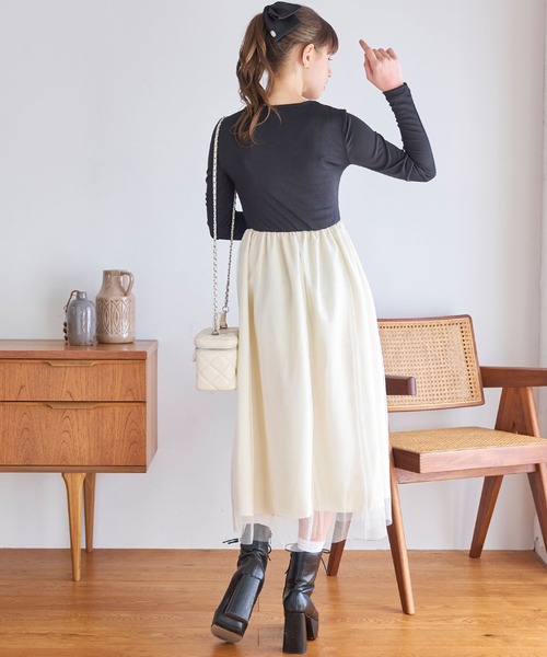 titty＆Co. PETIT（ティティアンドコープティ）の「デコルテオープンチュールドッキングワンピース（ワンピース・レディース・ブラック/アイボリー・FREE）」の7枚目の写真