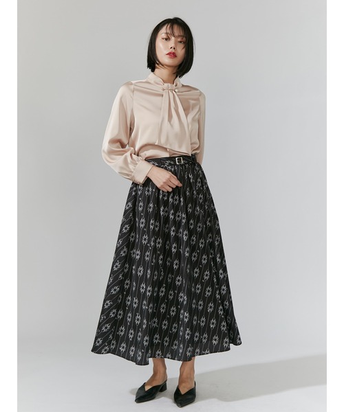 新品✨TONAL トーナル ボウタイパールパーツ半袖ブラウス TONAL（トーナル）の「ボウタイパールパーツブラウス（シャツ