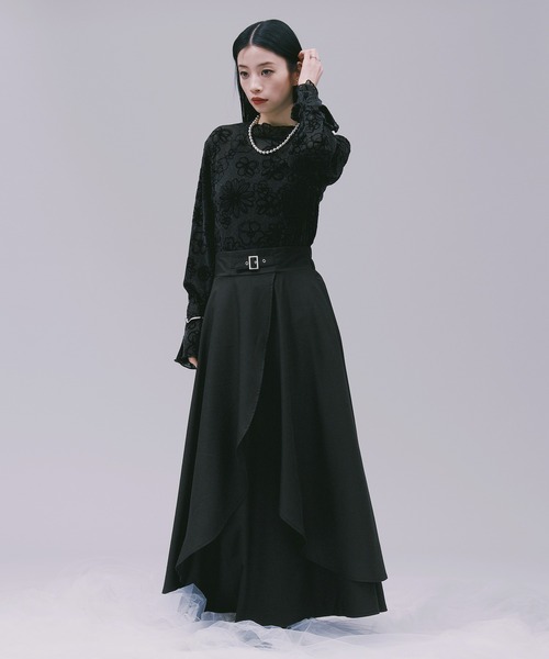 Ellno de Mavie(エルノデメヴィ)の「フロッキーフラワーラメチュールインナー(Tシャツ/カットソー・レディース・ブラック/オフホワイト・FREE)」の6枚目の写真